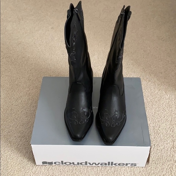 converse low tops star